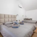 4 With Heated Pool Soline, Krk, 280 M From Beach, By 4villas * ソリネ