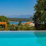 ヴィラ 4 With Heated Pool Soline, Krk, 280 M From Beach, By 4villas *