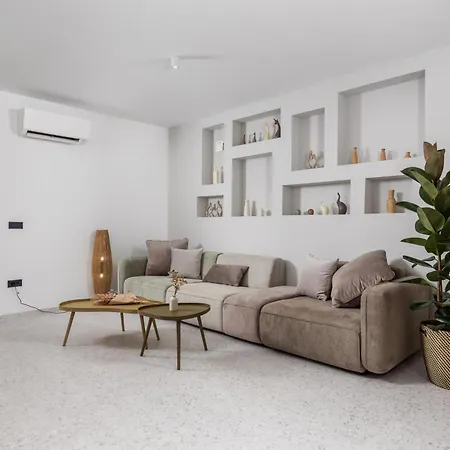 빌라 4 With Pool Soline, Krk, 280 M From Beach, By 4villas