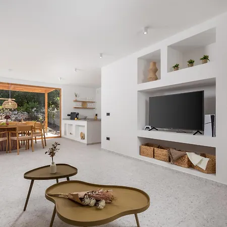 Vila 4 With Heated Pool Soline, Krk, 280 M From Beach, By 4villas *