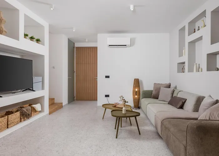 Vila 4 With Pool Soline, Krk, 280 M From Beach, By 4villas Soline (Krk)