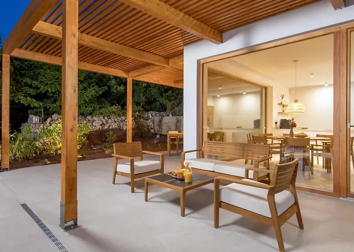 4 With Pool Soline, Krk, 280 M From Beach, By 4villas Vila