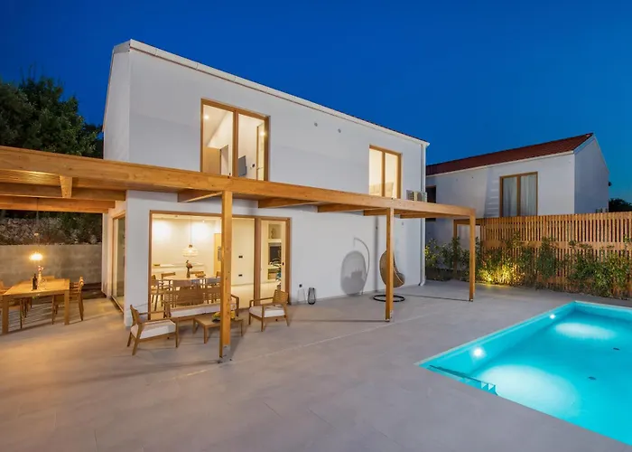 4 With Pool Soline, Krk, 280 M From Beach, By 4villas Vila *