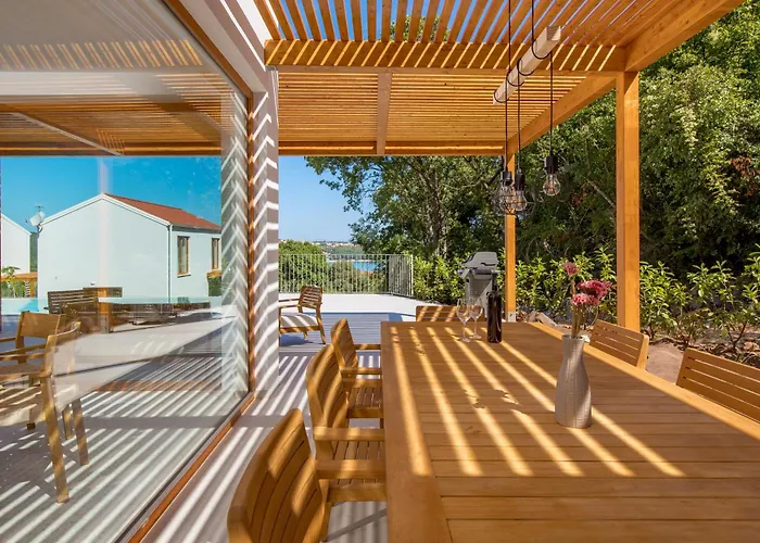 4 With Pool Soline, Krk, 280 M From Beach, By 4villas * Soline